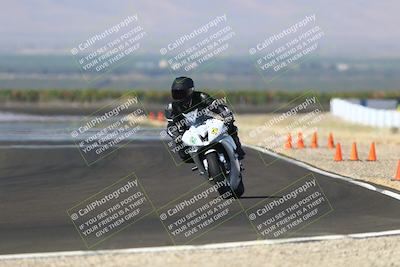 media/Sep-21-2025-TrackDaz (Sun) [[277c75b276]]/C Group/1040am (Turn 1)/